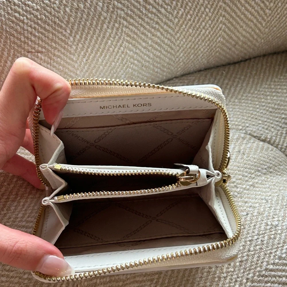 Michael Kors Barbara Marble Resin Coin Purse in Optic White